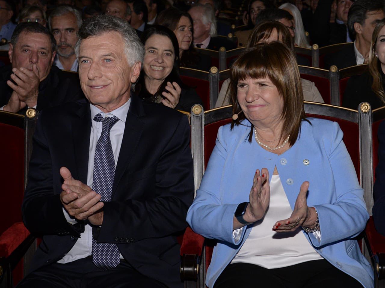 Mauricio Macri y Patricia Bullrich en la presentación de su libro en la Facultad de Derecho