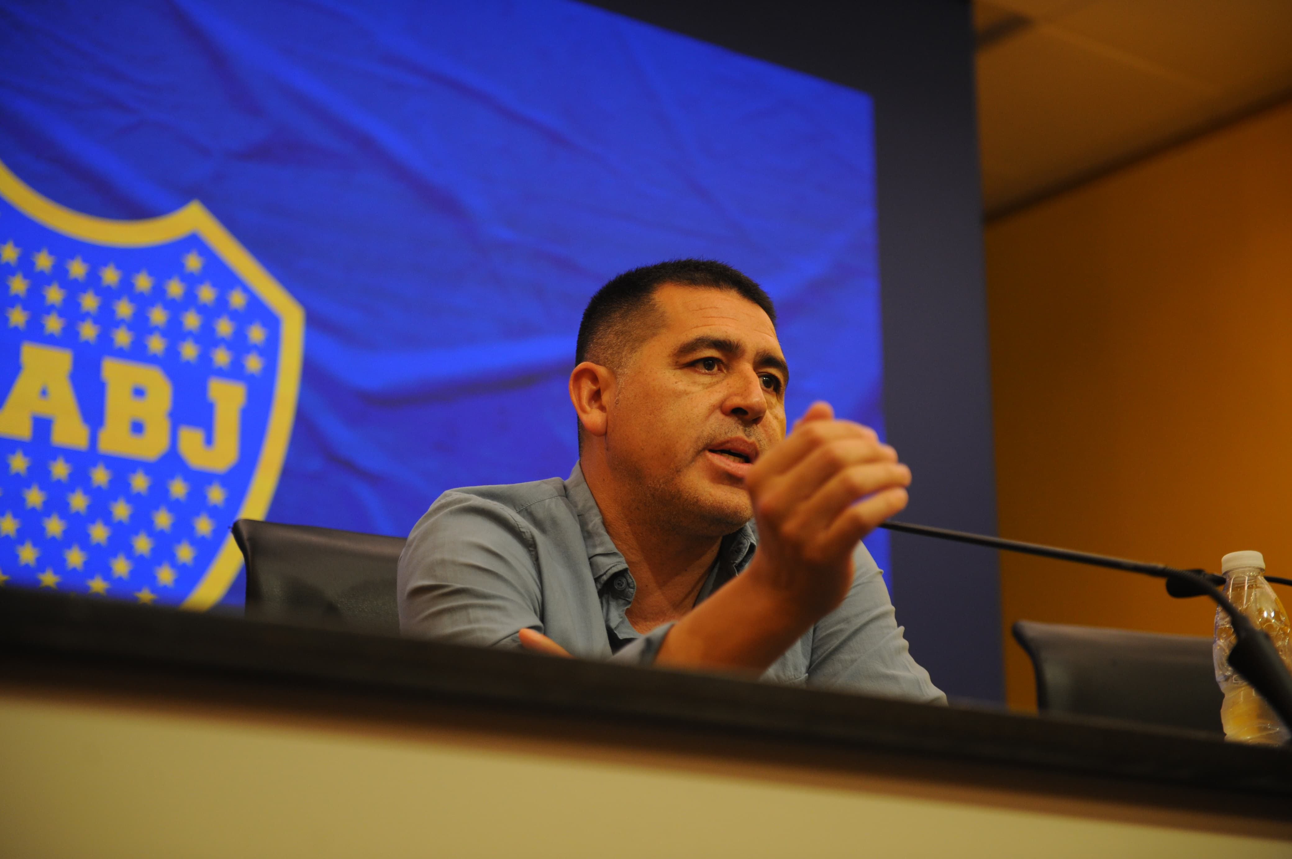 Conferencia Juan Roman Riquelme