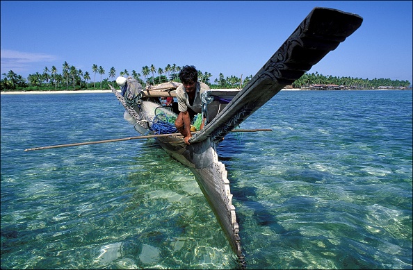 los-bajau-la-sorprendente-comunidad-que-aprendio-a-vivir-bajo-el-agua