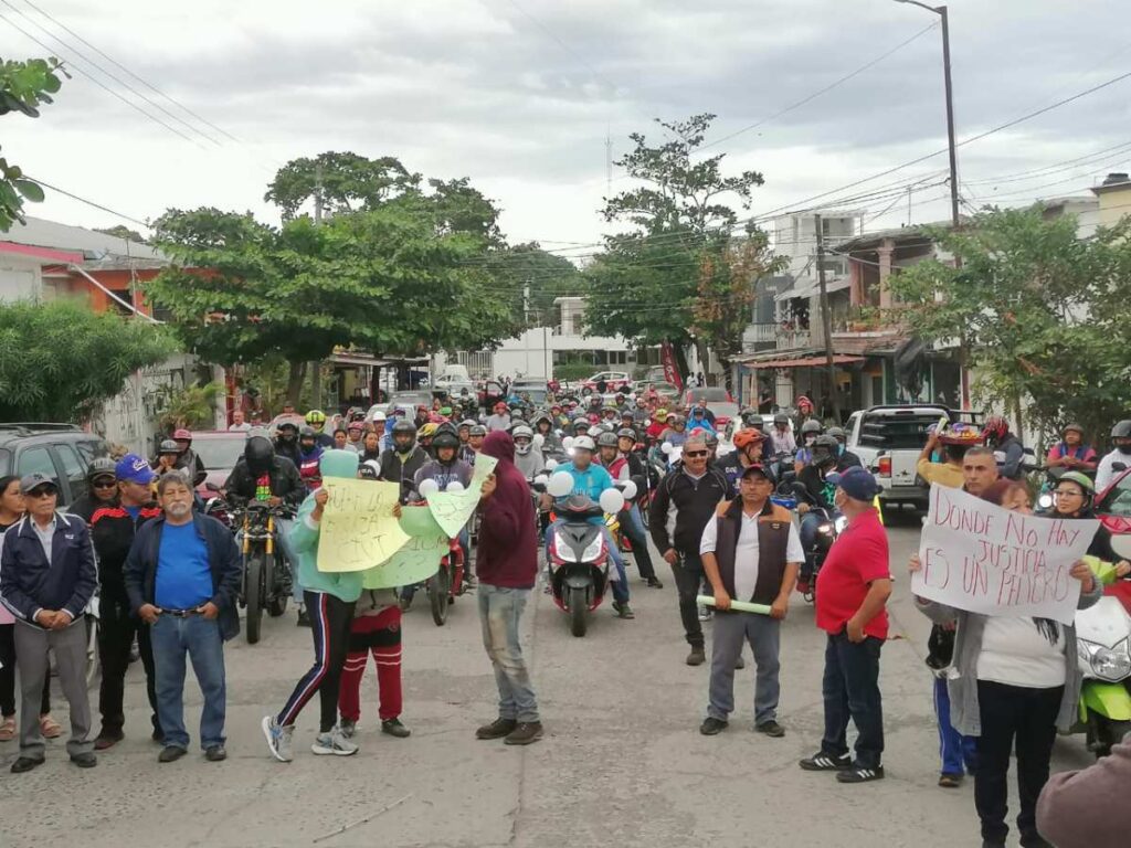 Marchan en Cardel para denunciar abusos de la Fuerza Civil