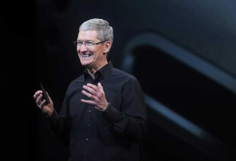 Tim Cook mostró su cautela al hablar del despliegue de los sistemas de inteligencia artificial.