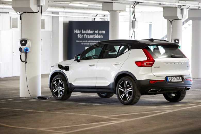 Volvo colabora en aprovechar baterías para cargar vehículos eléctricos