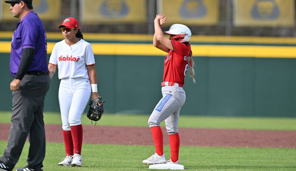 El Águila Femenil pierde en extrainnings ante Diablos