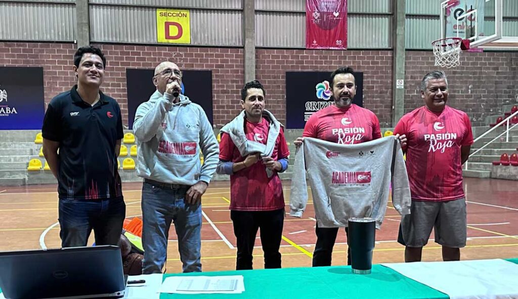 Halcones Rojos refrenda su compromiso con la Academia Orizaba.