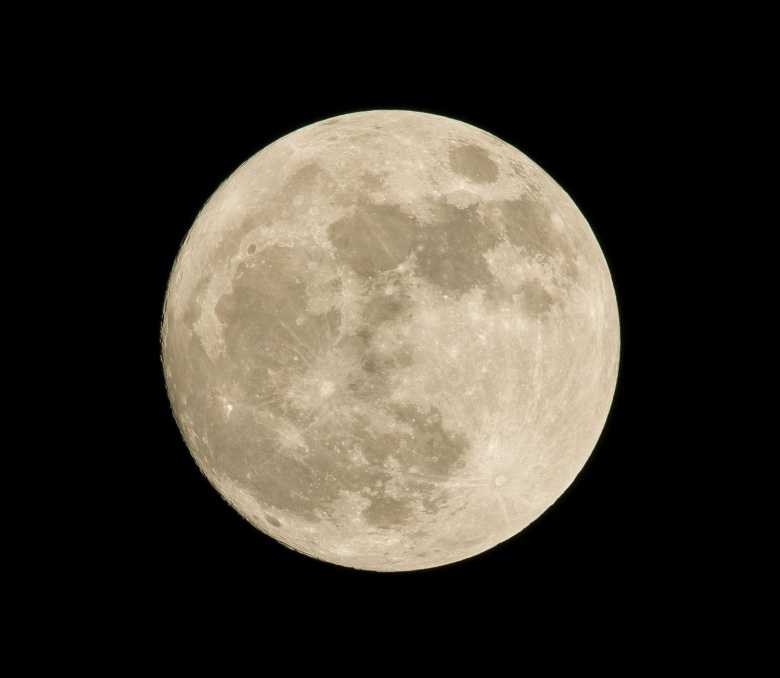 meteorito en la Luna, esculturas, impacto, roca de Luna, la Luna, SpaceX, cohete chino