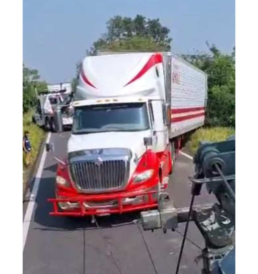 Los hechos tuvieron lugar sobre la mencionada ruta de tráfico, en el tramo Raudal-Nautla.