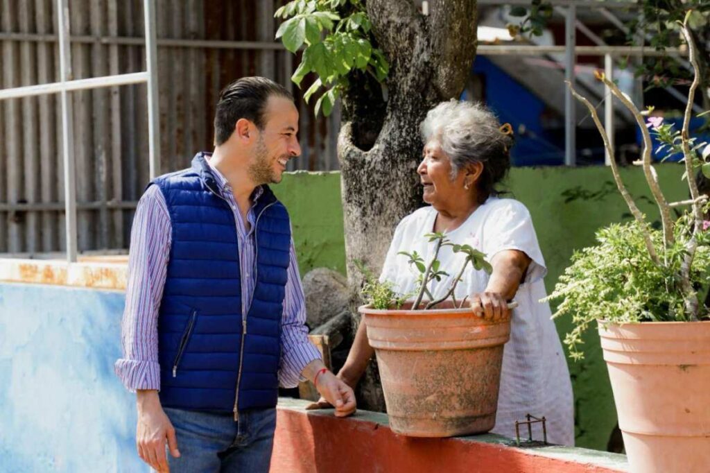 El presidente municipal de Boca del Río, Juan Manuel Unánue Abascal, enfatizó que en este primer mes del año se ha logrado bachear un gran número de calles.