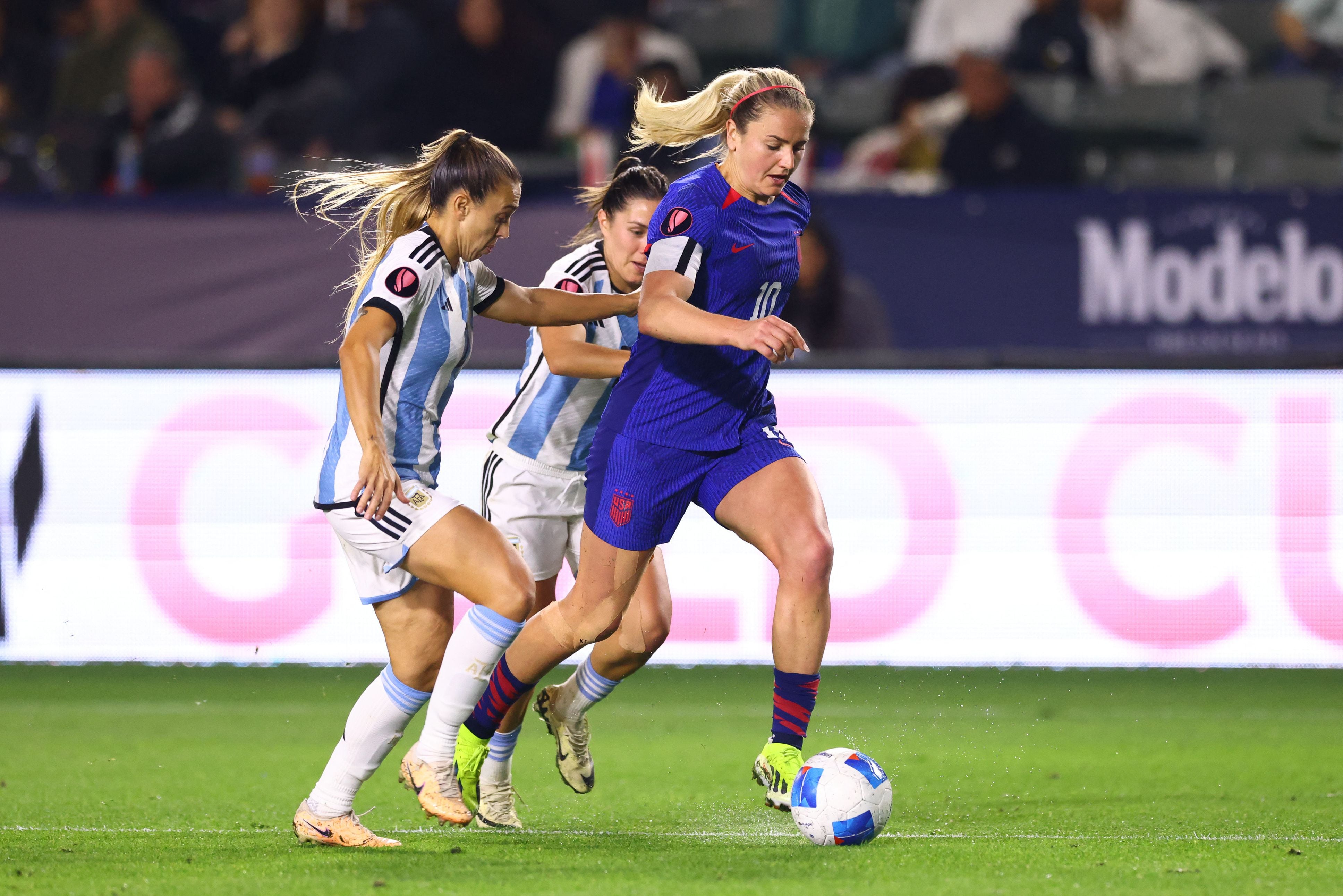 Argentina no pudo hacer nada ante el poder ofensivo de Estados Unidos y cayó por goleada 4-0 - crédito Jessica Alcheh/USA TODAY Sports