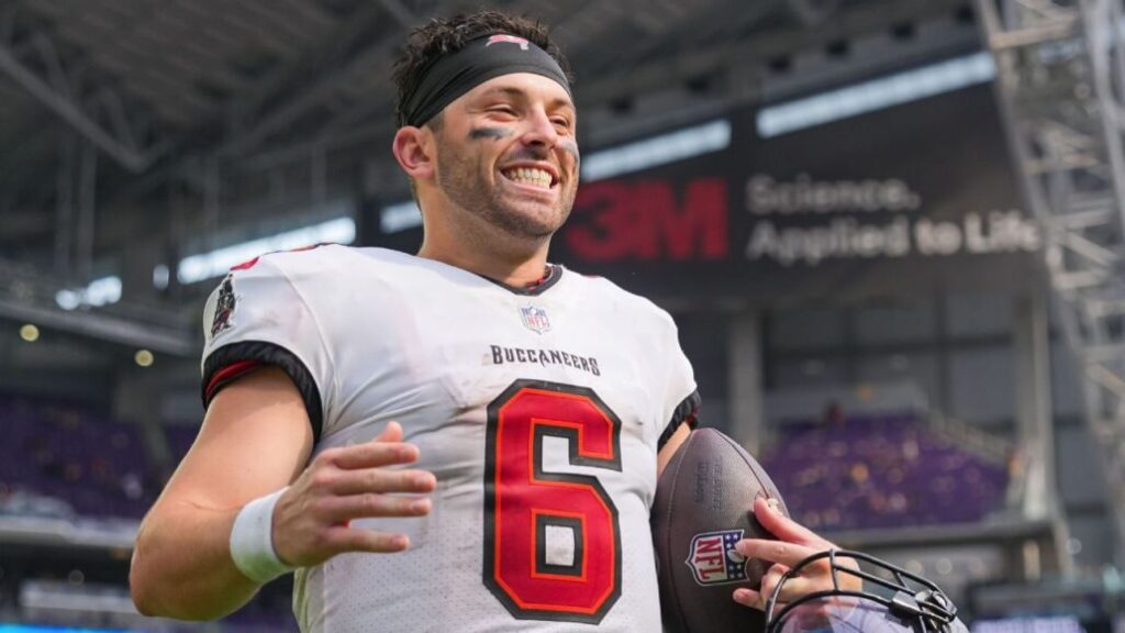 Baker Mayfield y Buccaneers acuerdan contrato