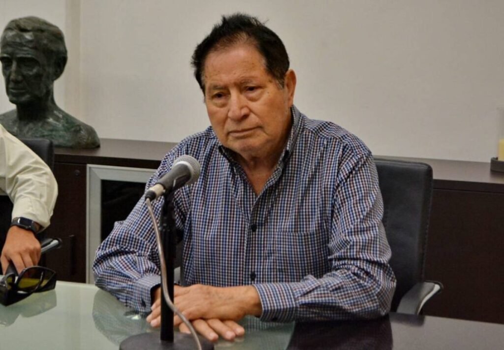 “Coatzacoalcos en este momento necesita de gente preparada, de gente bien intencionada, honesta que sea probadamente eficiente”, aseguró Armando Rotter.