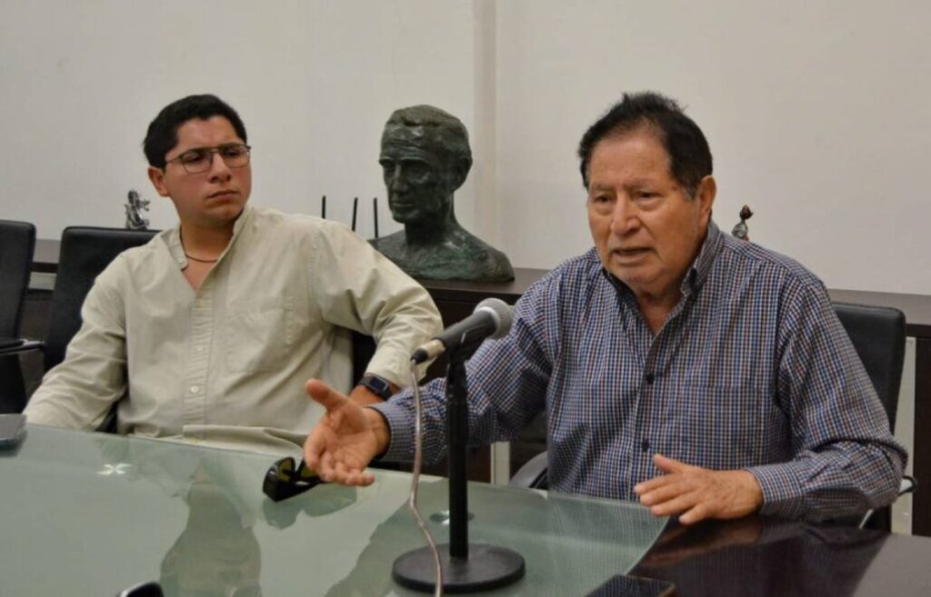 “Coatzacoalcos en este momento necesita de gente preparada, de gente bien intencionada, honesta que sea probadamente eficiente”, aseguró Armando Rotter.