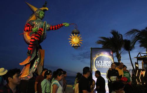 llegaran-750-mil-personas-a-mazatlan-para-observar-el-fenomeno-astronomico