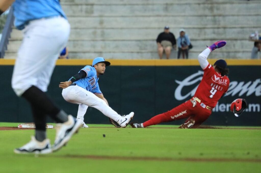 LMB: El Águila viene de atrás y gana en extrainnings para barrer a los Tigres