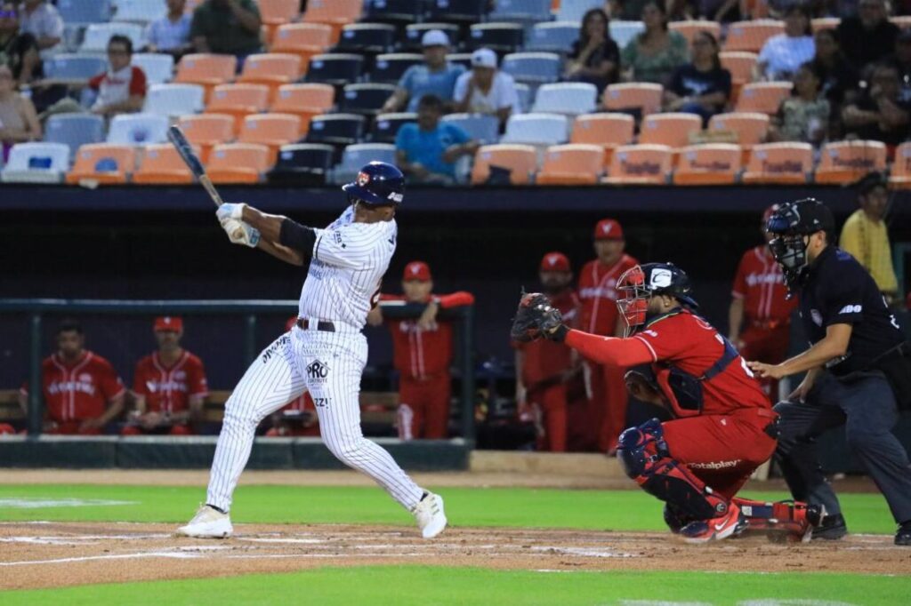 LMB: El Águila blanquea a los Tigres y se lleva el triunfo en extrainnings