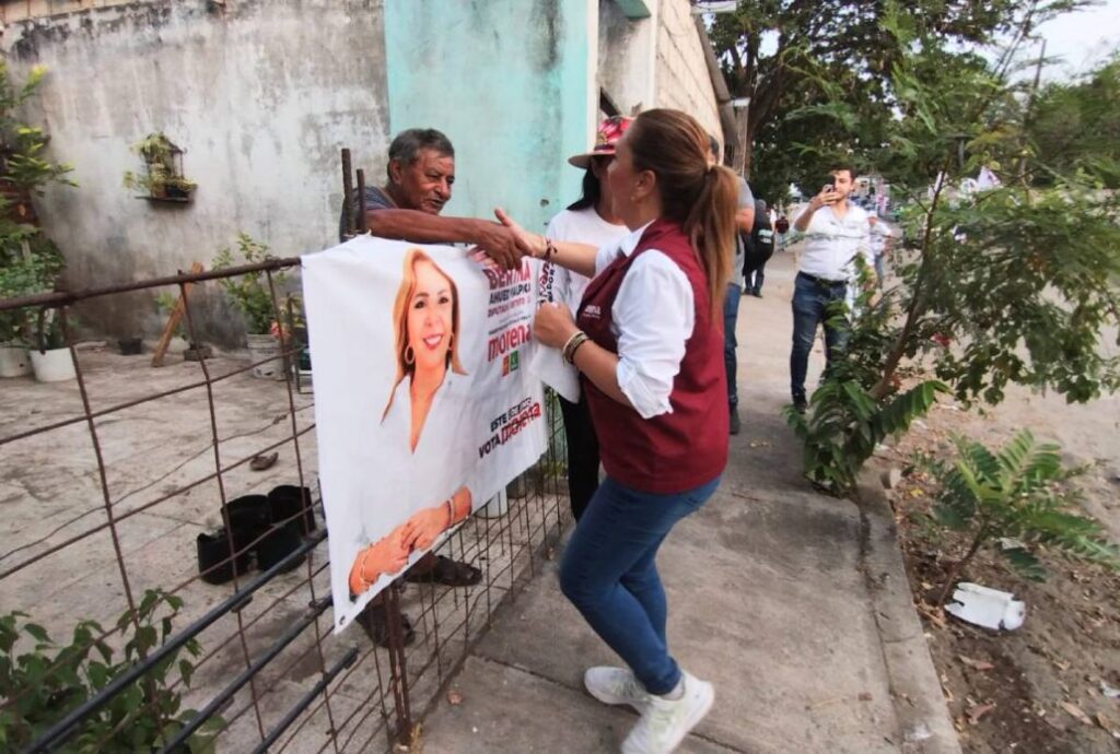 Bertha Ahued se comprometió a dar seguimiento a las peticiones ciudadanas.