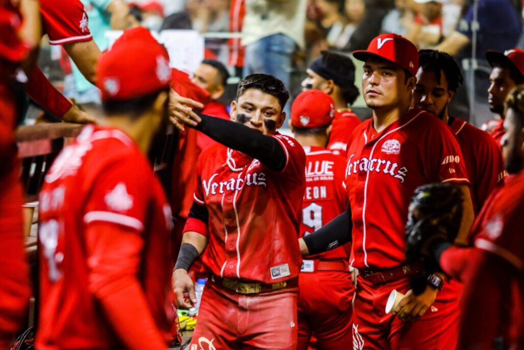 El Águila viene de atrás y empareja la Serie Roja ante Diablos Rojos