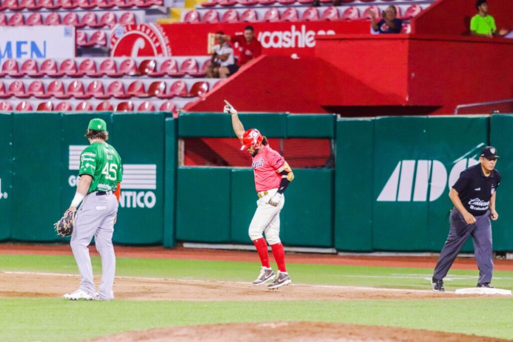 El Águila vuelve a vencer a Olmecas y asegura la serie en el estadio Beto Ávila