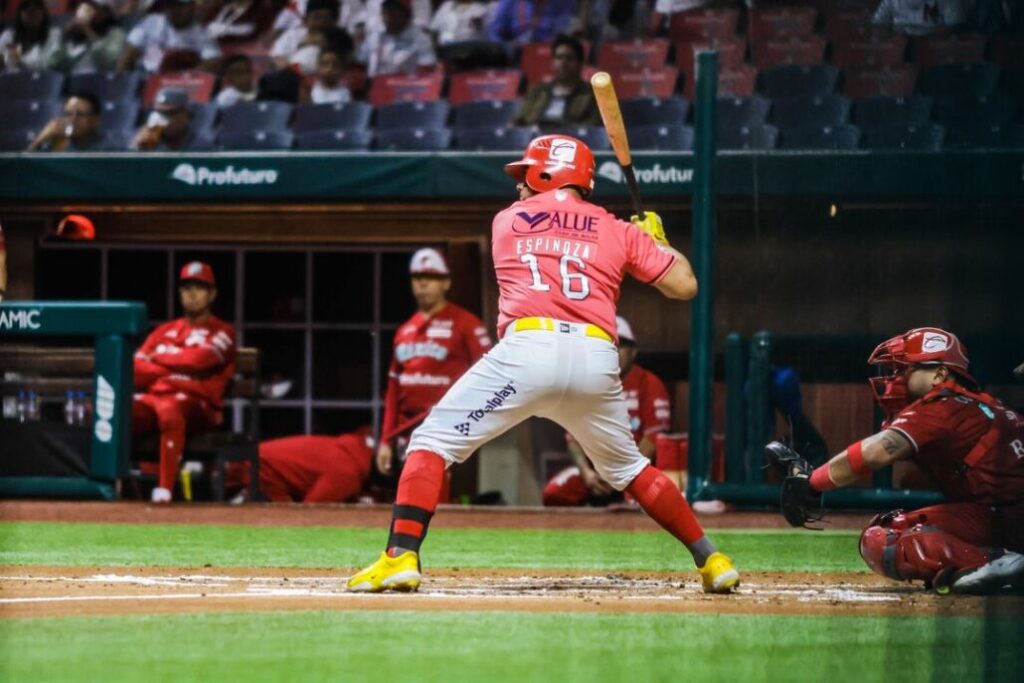 David Reyes vuelve a brillar y comanda el triunfo de El Águila sobre Tecolotes para ganar la serie