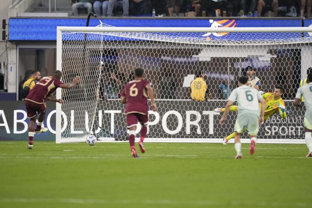 Venezuela vence a México por primera vez en la historia y avanza a cuartos de final de la Copa América 2024