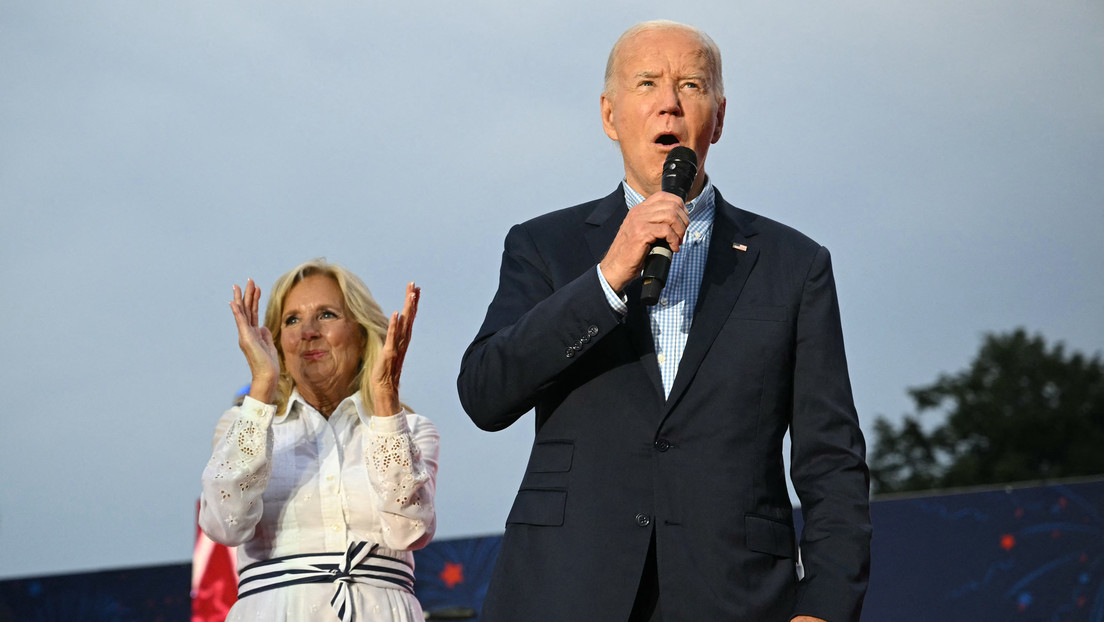 VIDEO: Joe Biden se congela en pleno escenario al ponerse la música