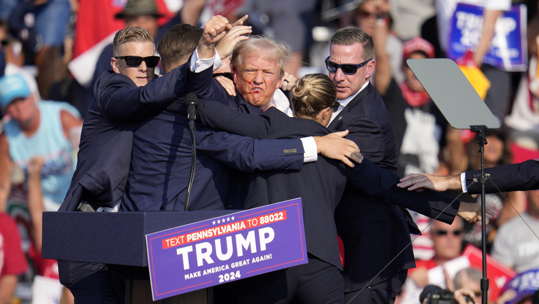 VIDEO: Trump alcanzado por un disparo durante un evento de campaña