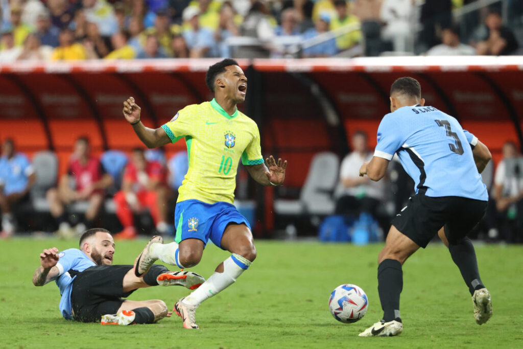 Brasil elimina en penales a Uruguay y avanza a semifinales de la Copa América 2024