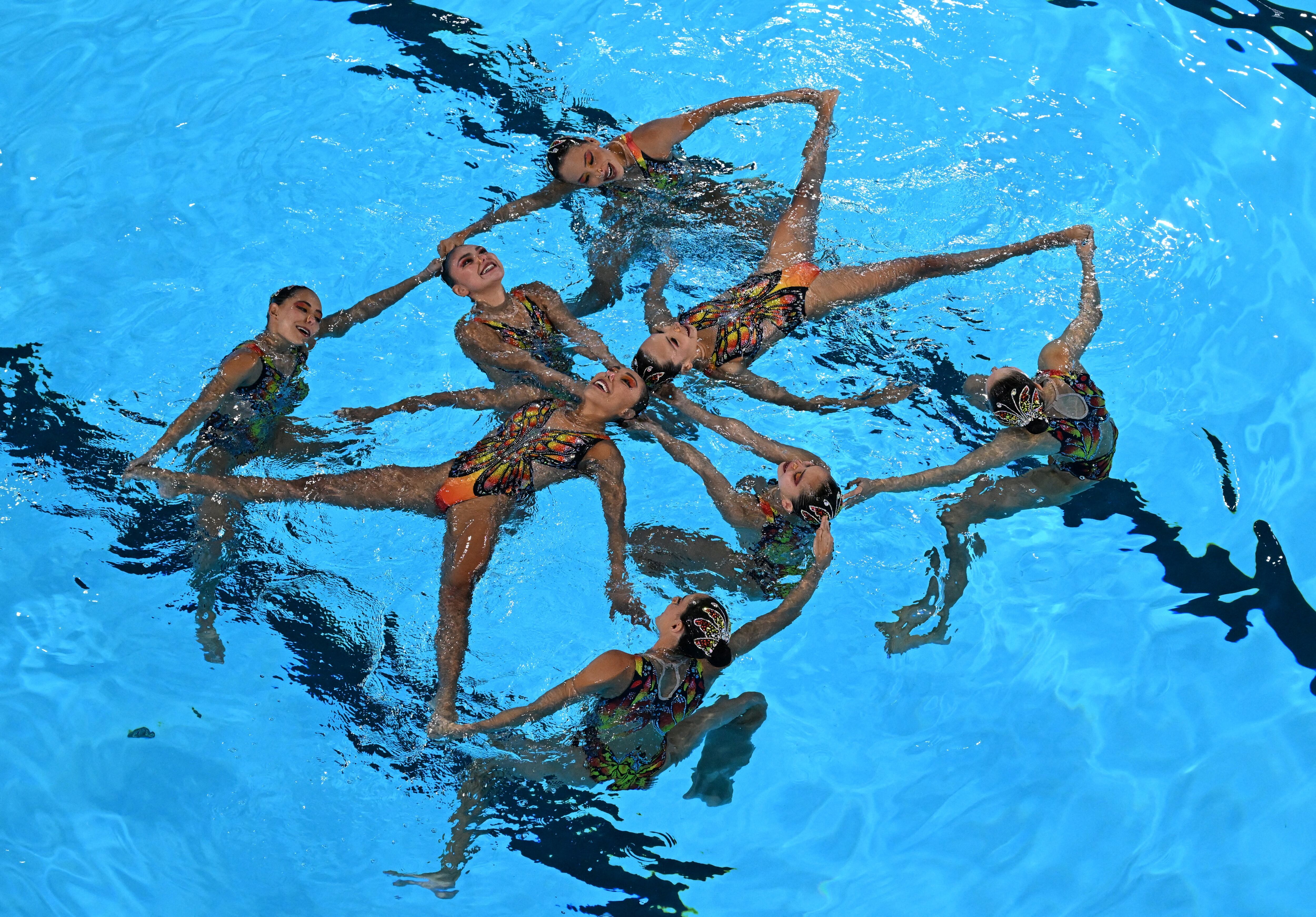 Paris 2024 Olympics - Artistic Swimming - Team Free Routine - Aquatics Centre, Saint-Denis, France - August 06, 2024. Mexico team during their performance. Chen Yichen/Pool via REUTERS