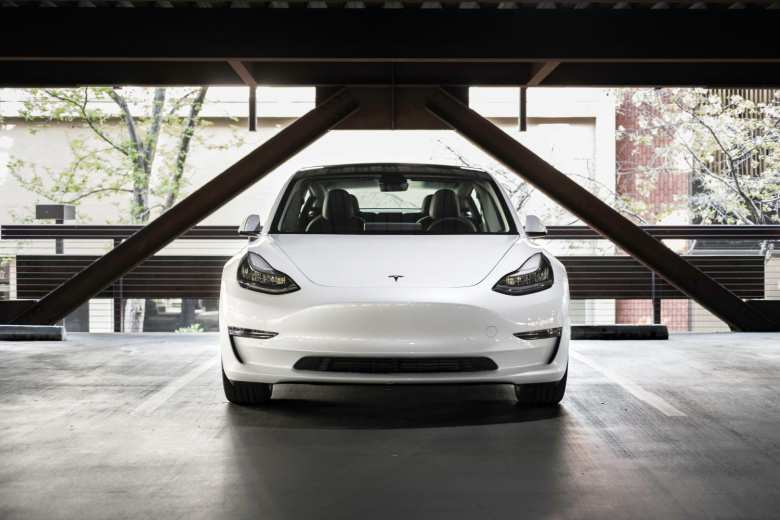 Tesla aplica un drástico downgrade al Model 3 base para venderlo más barato en México