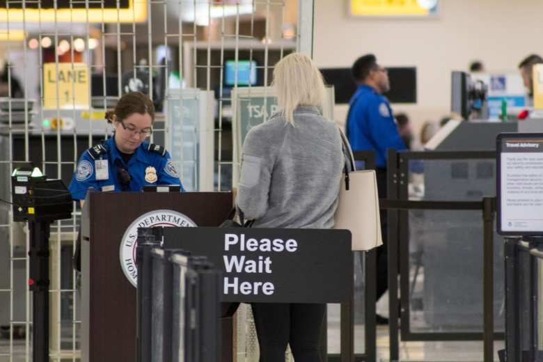 Puesto de control de la TSA podría eludirse a través de una vulnerabilidad