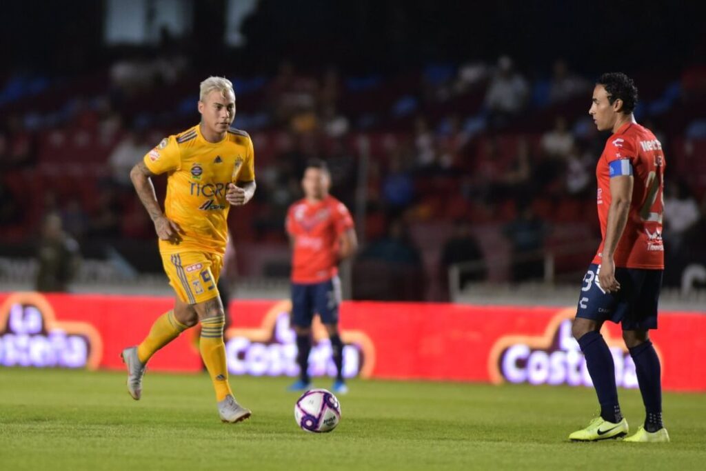 Tuca Ferretti afirma que no sabía que los jugadores de los Tiburones Rojos protestarían ante Tigres en 2019