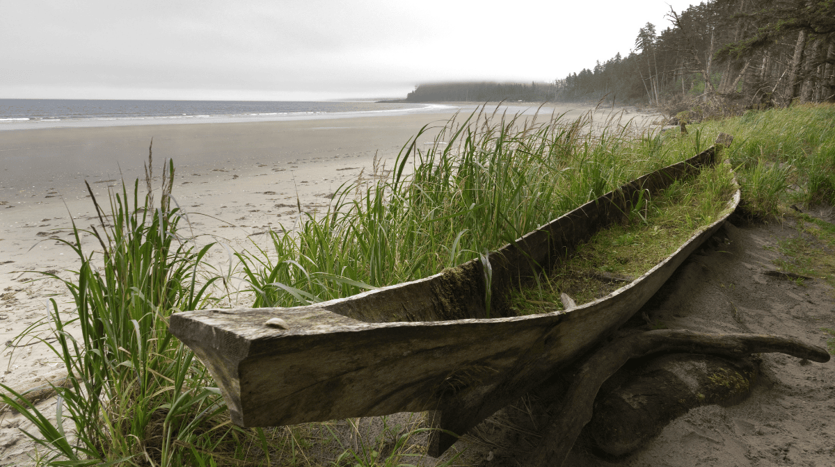 monumentales-totems-plantados-en-islas-brumosas-esto-es-haida-gwaii