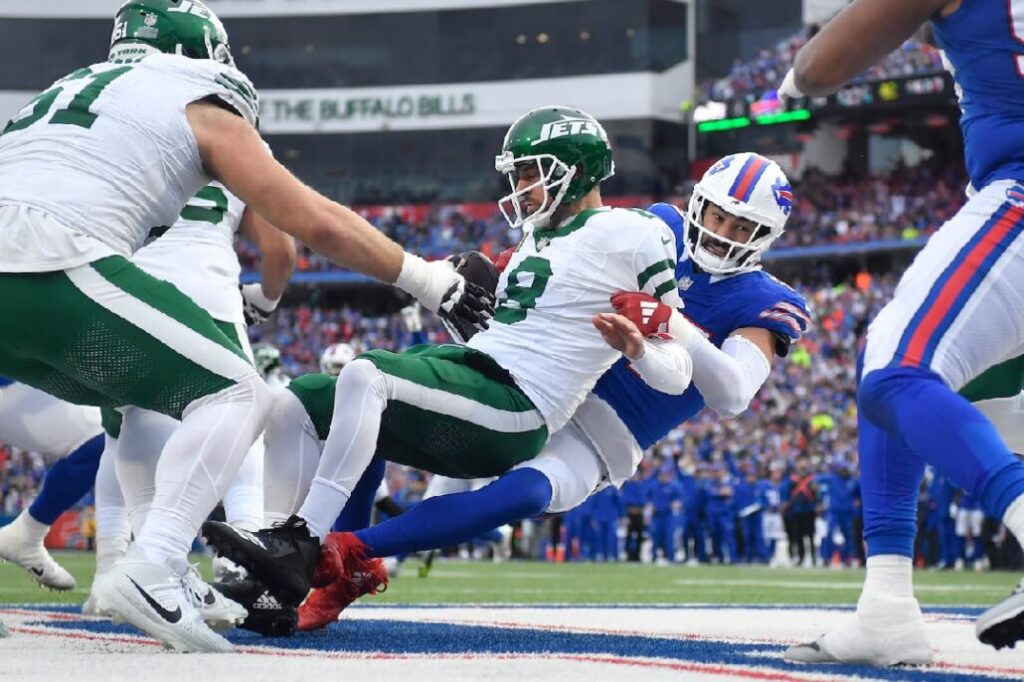 Bills aplastan a los Jets y aseguran el sembrado número 2 de la AFC