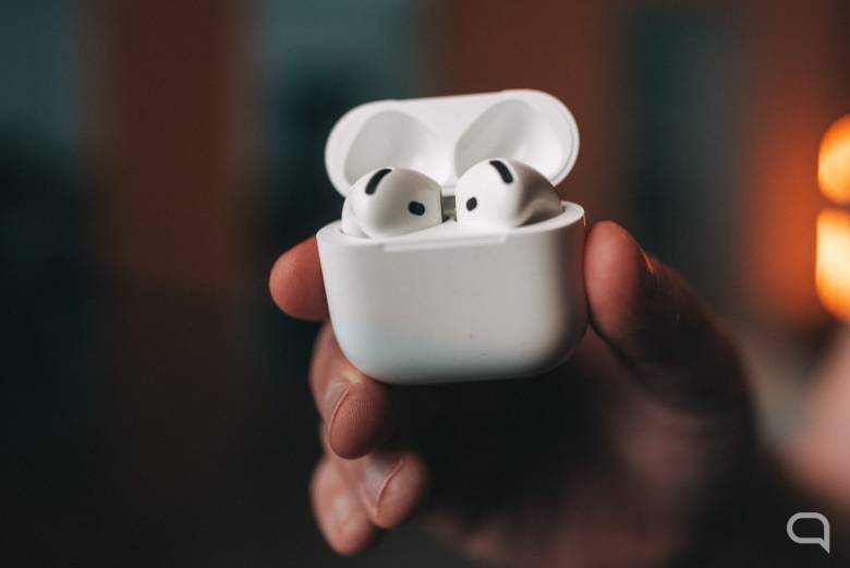 AirPods 4