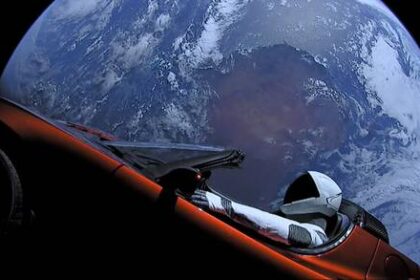 un-“asteroide”-descubierto-cerca-de-la-tierra-resulta-ser-el-tesla-de-elon-musk