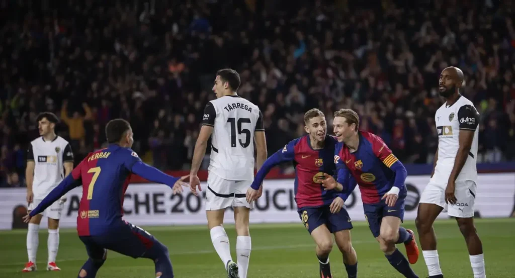 Barcelona pone fin a su crisis y propina humillante goleada a Valencia