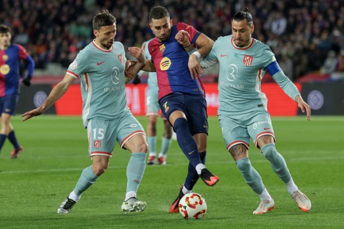 Barcelona y Atlético de Madrid empatan en un juego de locura en la Copa del Rey