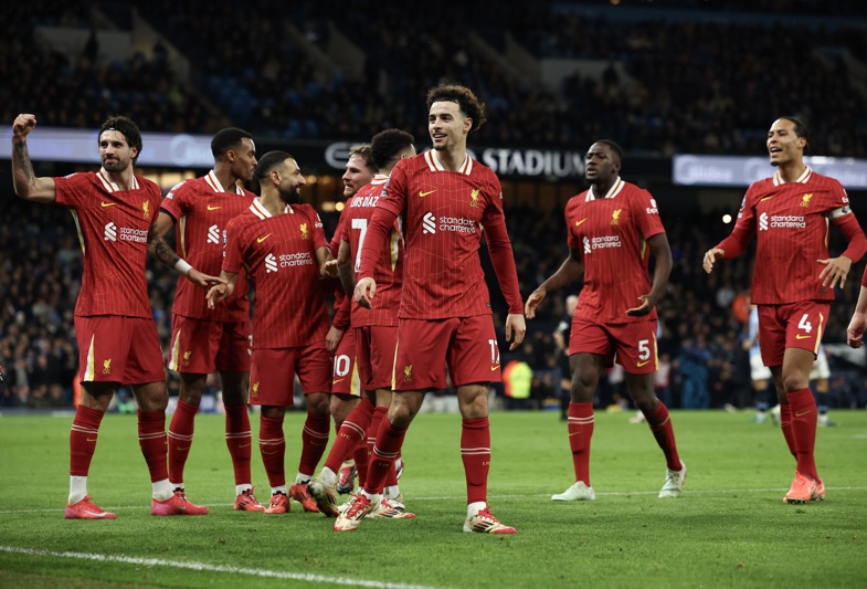 Liverpool da la puntilla a Manchester City y da un paso importante al título de la Premier League