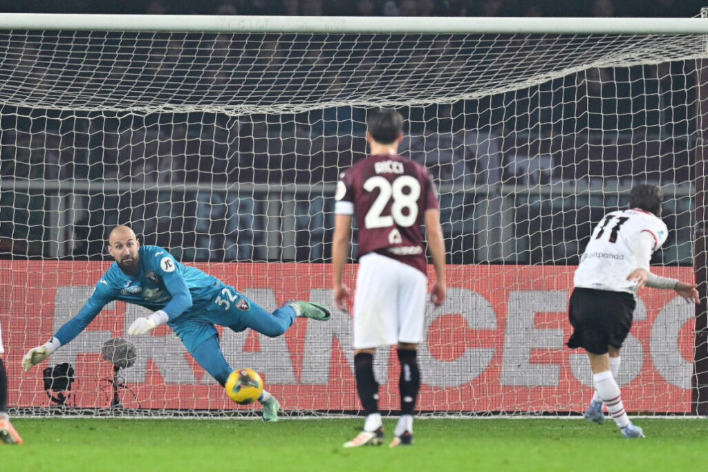 Milán paga caro sus errores y sufre duro revés de visitante ante Torino