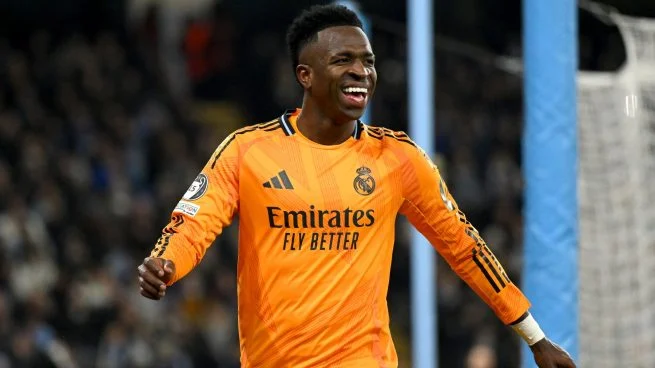 Vinicius niega que busque salir de Real Madrid y habla de su renovación de contrato