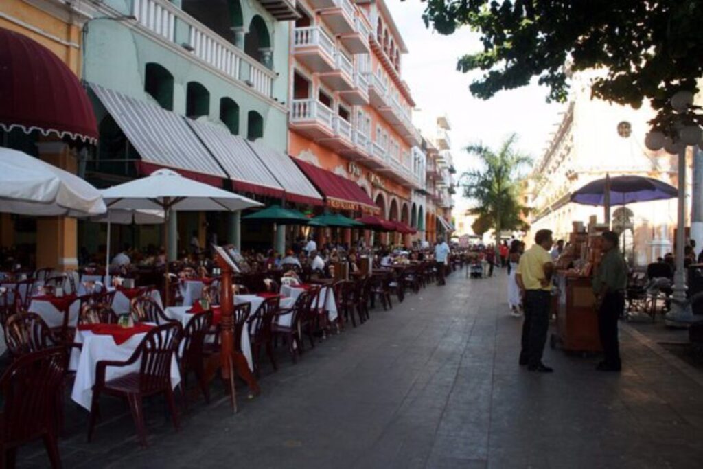 En Veracruz crecen las protestas ante la caída de calidad en servicio de restaurantes